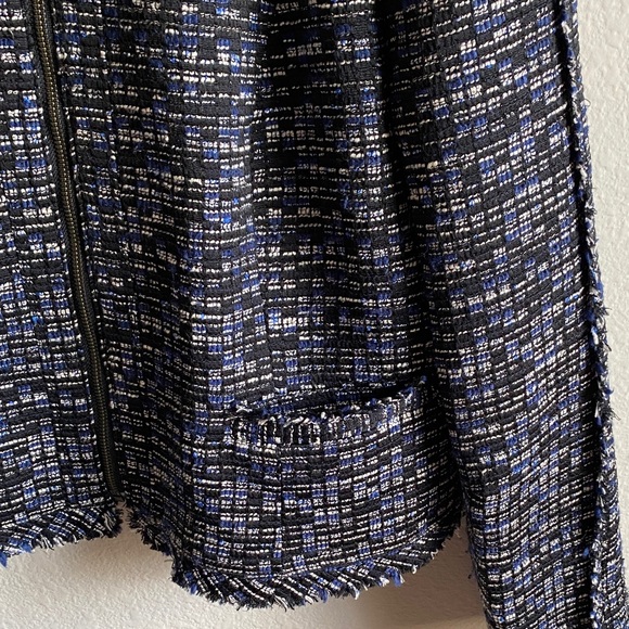 Women’s Banana Republic Black, Navy, and White Tweed Blazer - Picture 6 of 13